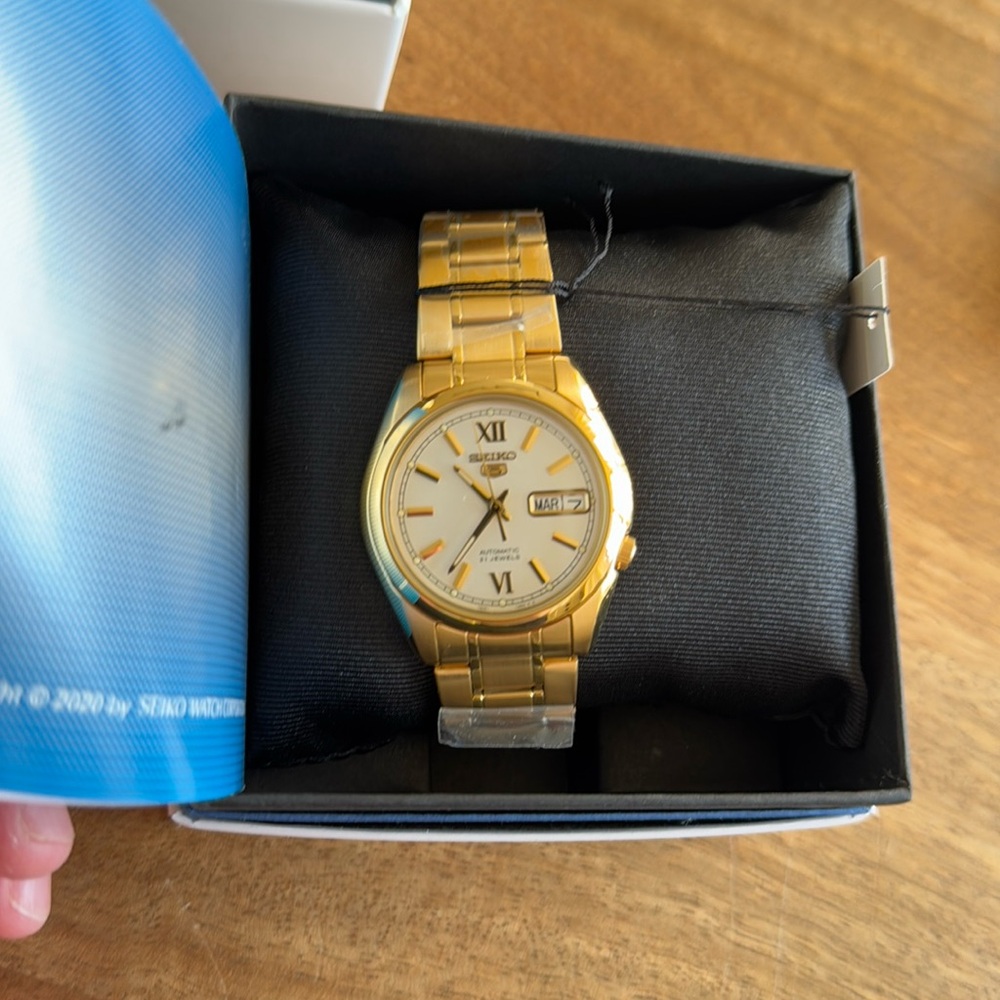 Seiko Gold Watch - brand new - never worn